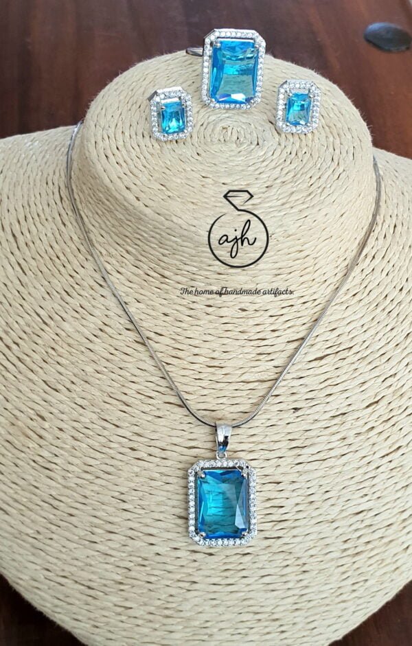 Pendant Cyan