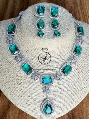 Necklace Cyan